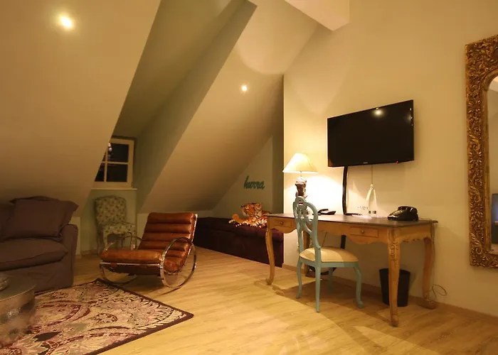 Hotel Viii 4*